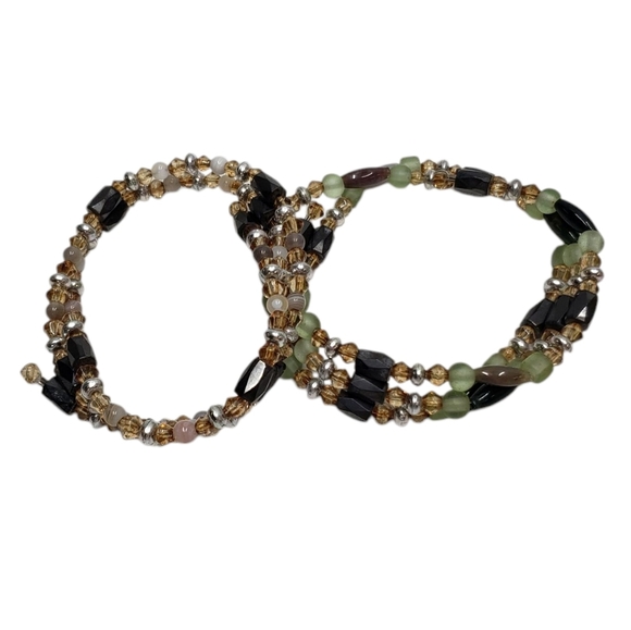 Elegant Beaded Bracelet Set Magnetic Black, Green, Gold Multicolour - Picture 1 of 10